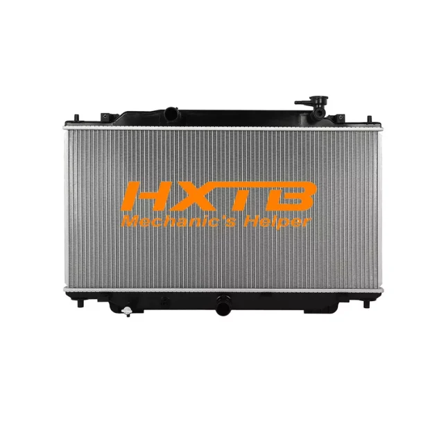 OE-compatible radiator for Mazda 3 Skyactiv, combining an aluminum heat exchanger and durable plastic reservoirs (2015-2018 MT)