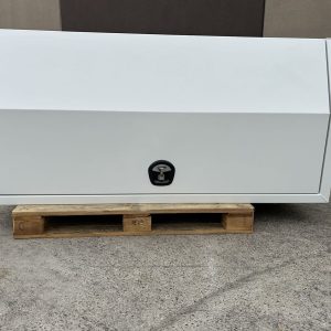 White 1800x600x850mm Flat Plate Full Door Aluminium Toolbox