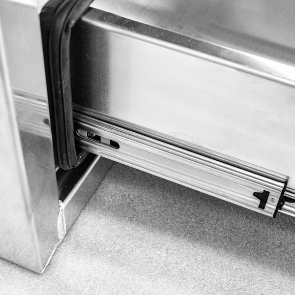 1600x600x850mm Flat Plate Half Open with 2 Drawers Toolbox - Image 4