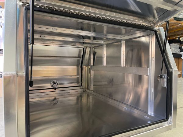 900mm Checker Plate Aluminium Canopy - Image 5