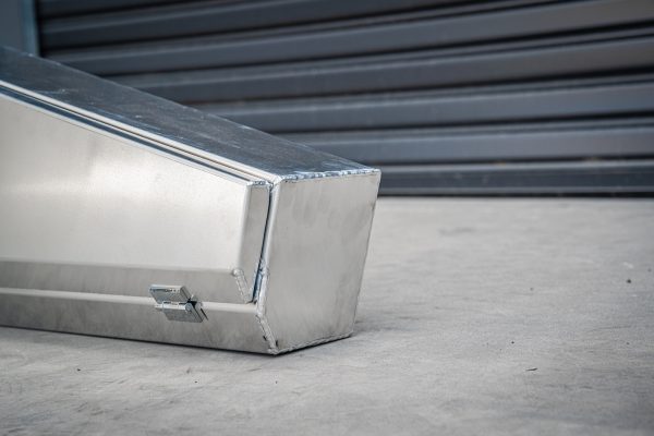 780mm Double Tapered Ute Under Tray Tool Box - Image 3