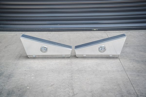 1008mm Double Tapered Under Tray Tool Box - Image 7