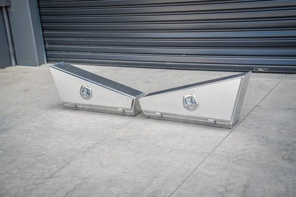 1008mm Double Tapered Under Tray Tool Box