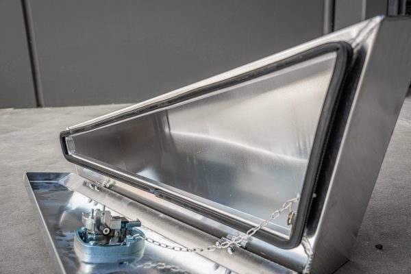 970mm Double Tapered Under Tray Tool Box - Image 8