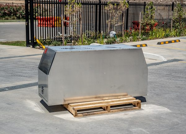 600mm Flat Plate Aluminium Ute Canopy - Image 3
