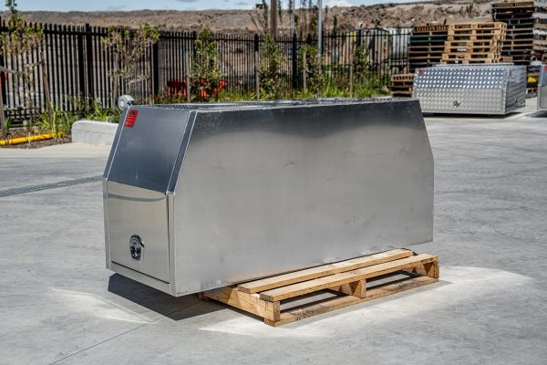600mm Flat Plate Aluminium Ute Canopy - Image 11