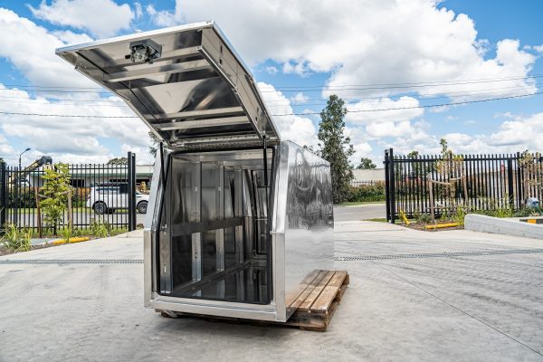 900mm 1m High Flat Plate Aluminium Canopy - Image 4