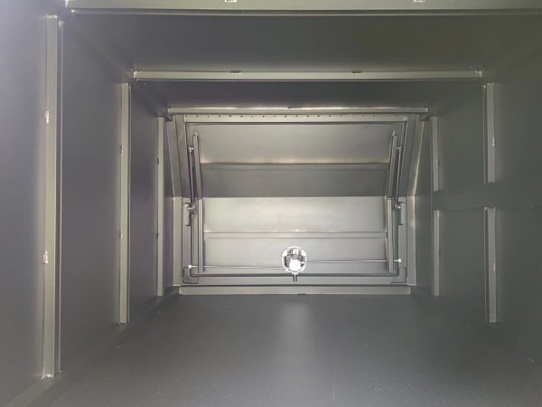 900mm Black Flat Plate Aluminium Ute Canopy - Image 3