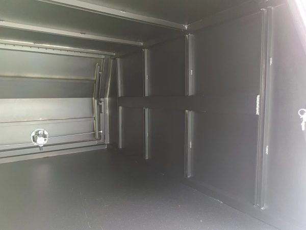 900mm Black Flat Plate Aluminium Ute Canopy - Image 5