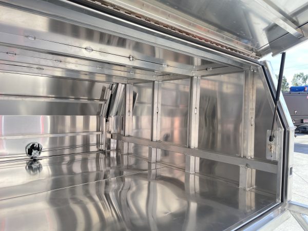 1775mm x 1500mm x 1000mm High Jack Off Flat Plate Aluminium Canopy - Image 3