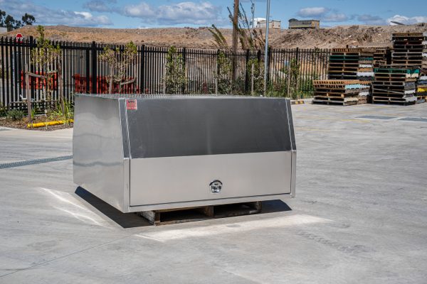 2400mm x 1m High Aluminium Ute Canopy