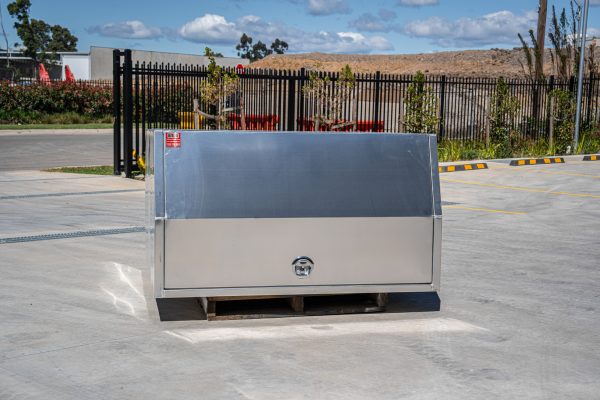 2400mm x 1m High Aluminium Ute Canopy - Image 4