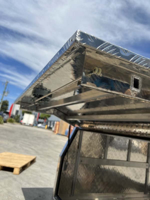 1600mm Checker Plate Aluminium Canopy - Image 5