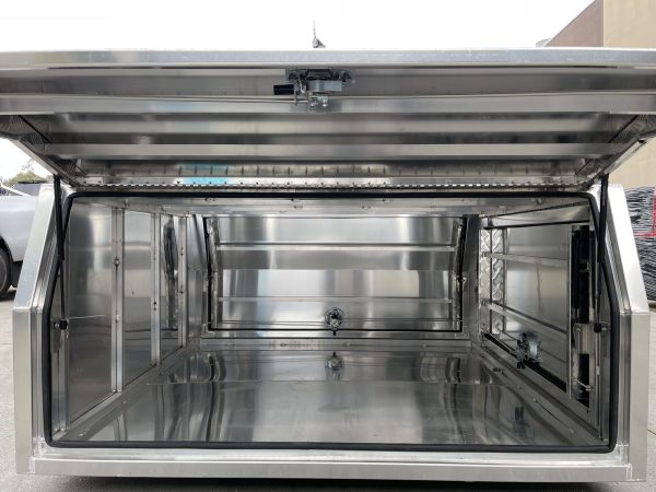 3 Doors 1600mm Flat Plate Aluminium Canopy - Image 4