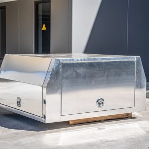 3 Doors 1600 x 850mm Jack Off Flat Plate Aluminium Canopy