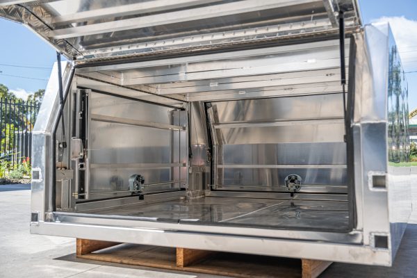 1800 x 1m High 3 Doors Jack Off Flat Plate Aluminium Canopy - Image 5