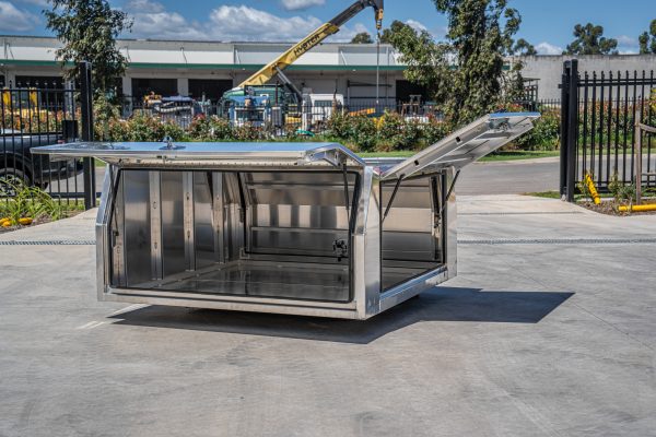 2100mm 3 Doors Aluminium Ute Canopy - Image 2