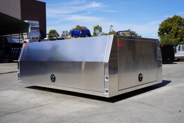 2400mm 3 Doors Jack Off Flat Ute Canopy - Image 5