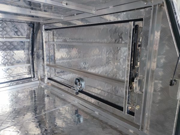 1800mm 3 Doors Aluminium Ute Canopy - Image 3