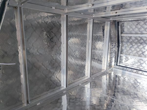 1800mm 3 Doors Aluminium Ute Canopy - Image 8