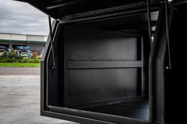 1600mm Aluminium Ute Canopy with 1/4 Dog Box - Black - Image 4