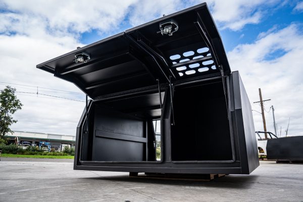 1600mm Aluminium Ute Canopy with 1/4 Dog Box - Black - Image 8