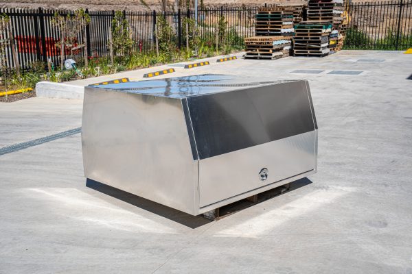 1800mm 1m High Aluminium Ute Canopy With 1/4 Dog Box - Image 2