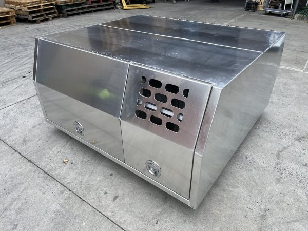 1600mm Flat Aluminium Canopy With Full Dog Box Section