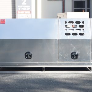 1800mm Aluminium Canopy With Full Dog Box - Image 5