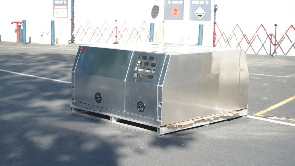 1800mm Aluminium Canopy With Full Dog Box