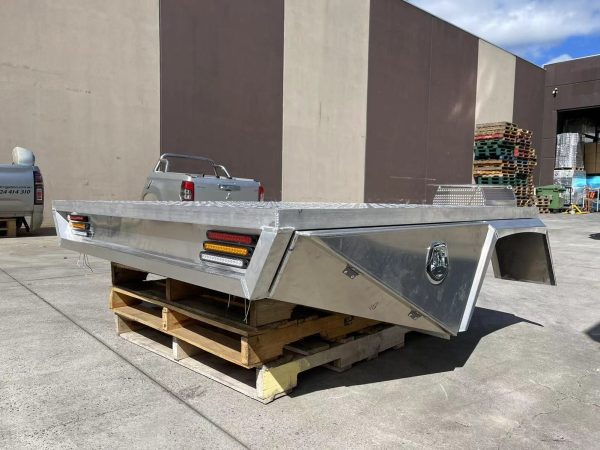 Aluminium Tray 1600L mm Tapered Style Deck Only - Image 4